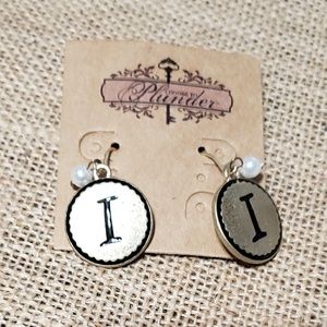 Glenda brushed gold earrings plunder